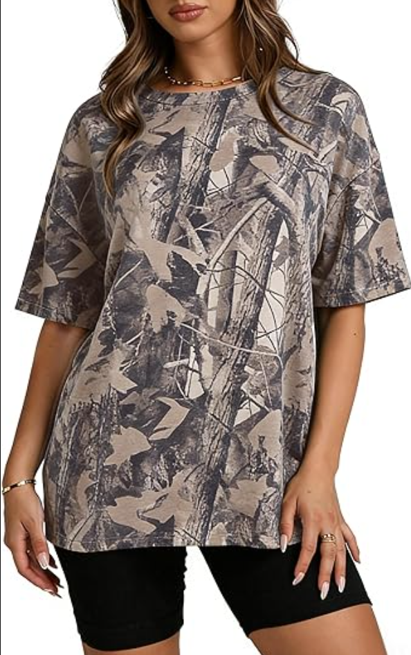 TERIVEEK Camo Shirt Women Mens Oversized Camouflage Print Graphic Tees Maple Leaf Short Sleeve Crewneck T Shirt Streetwear