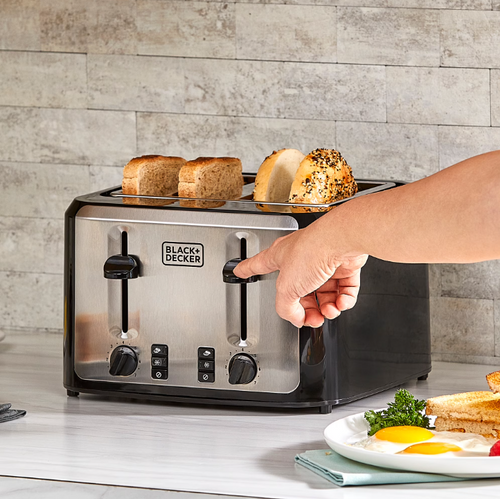 BLACK+DECKER Black/Silver 4‑Slice Toaster with Extra‑Wide Slots, 7 Adjustable Shade Settings, High‑Lift Lever & Drop‑Down Crumb Tray