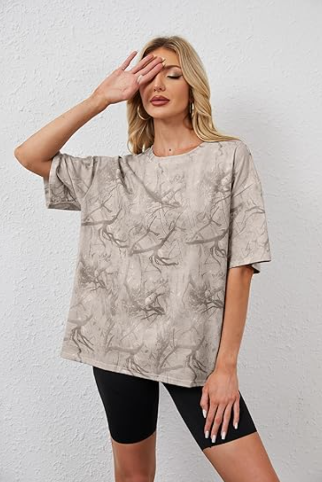 Maple Leaf Military Camo T-Shirt – Relaxed Fit Street Style Graphic Tee