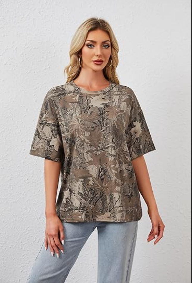 Classic Camouflage Maple Leaf Tee – Oversized Unisex Streetwear Shirt