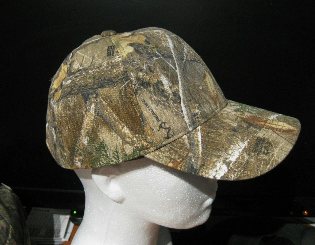 High-quality Powercap sports baseball cap with camouflage pattern.