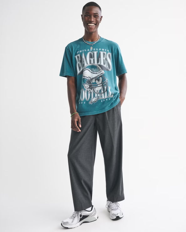 Philadelphia Eagles Vintage Inspired Graphic Tee - Vintage NFL Fan Shirt