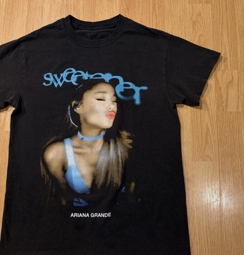 Ariana Grande Sweetener Black Graphic Tee Shirt Size Medium Music Band Y2k