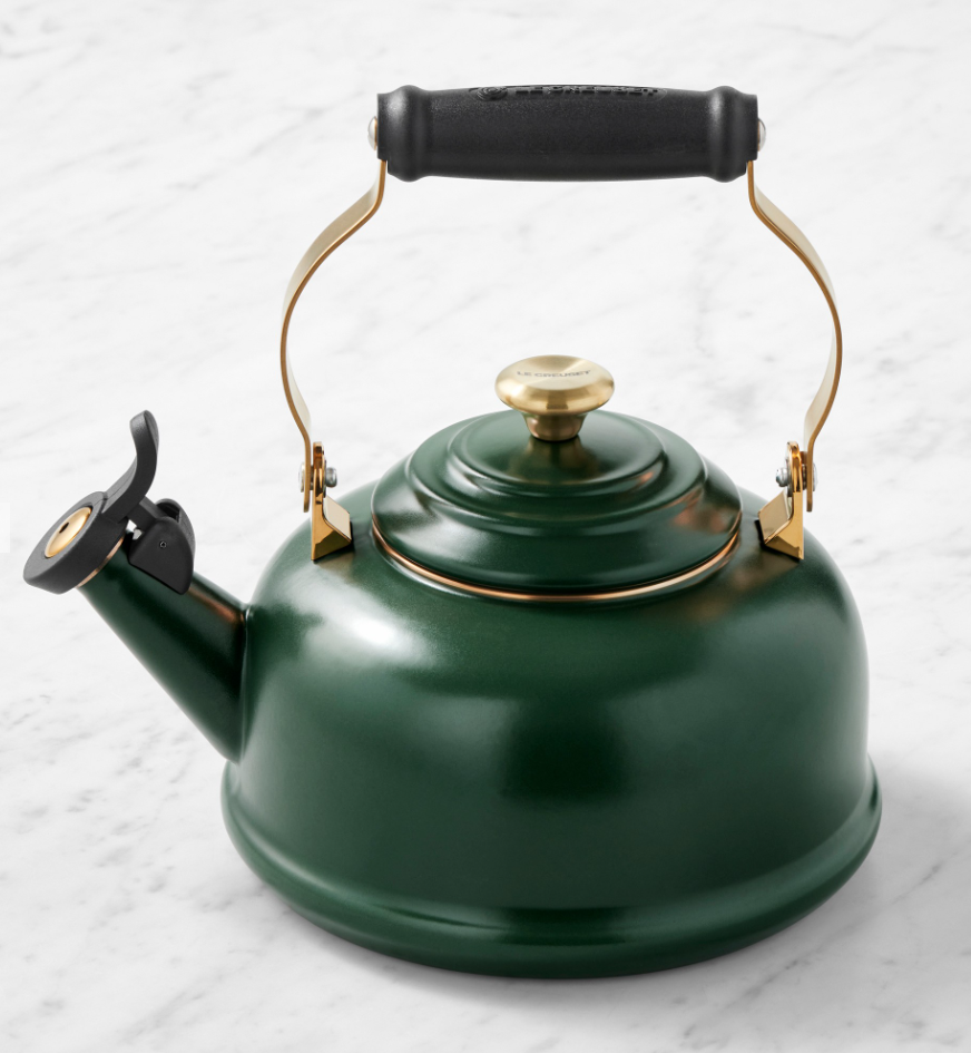 Le Creuset Classic Whistling Tea Kettle - Forêt