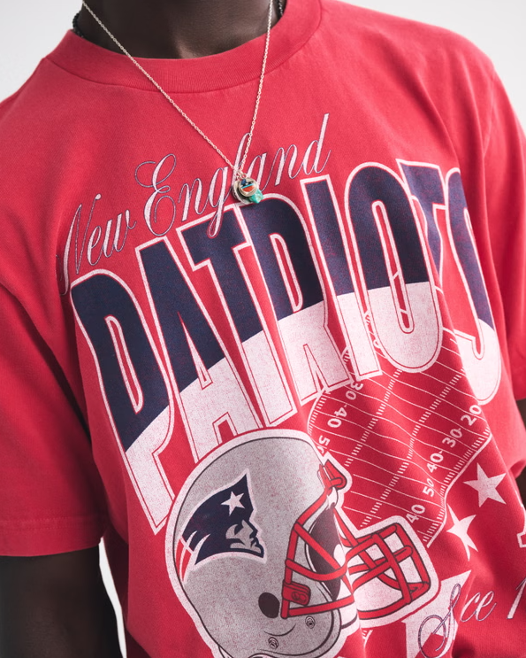 New England Patriots Vintage Inspired Graphic Tee - Vintage NFL Fan Shirt