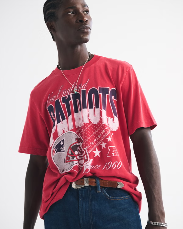 New England Patriots Vintage Inspired Graphic Tee - Vintage NFL Fan Shirt